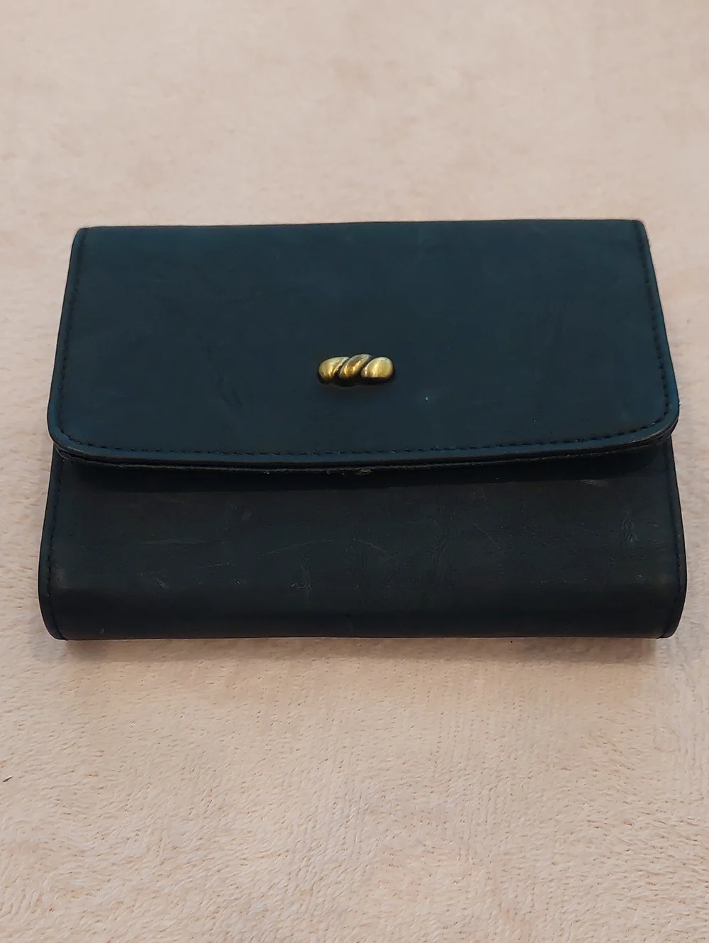 BASIC EDITIONS Classic Black Fold Bi-Fold Wallet with Brass Accent NWT